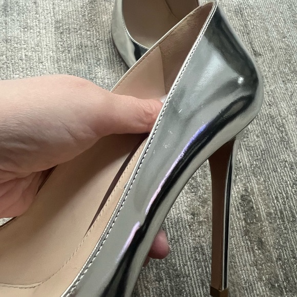 Prada Silver Metallic Swarovski Crystal Medallion Pumps, Size 39.5/9.5 - Picture 9 of 10